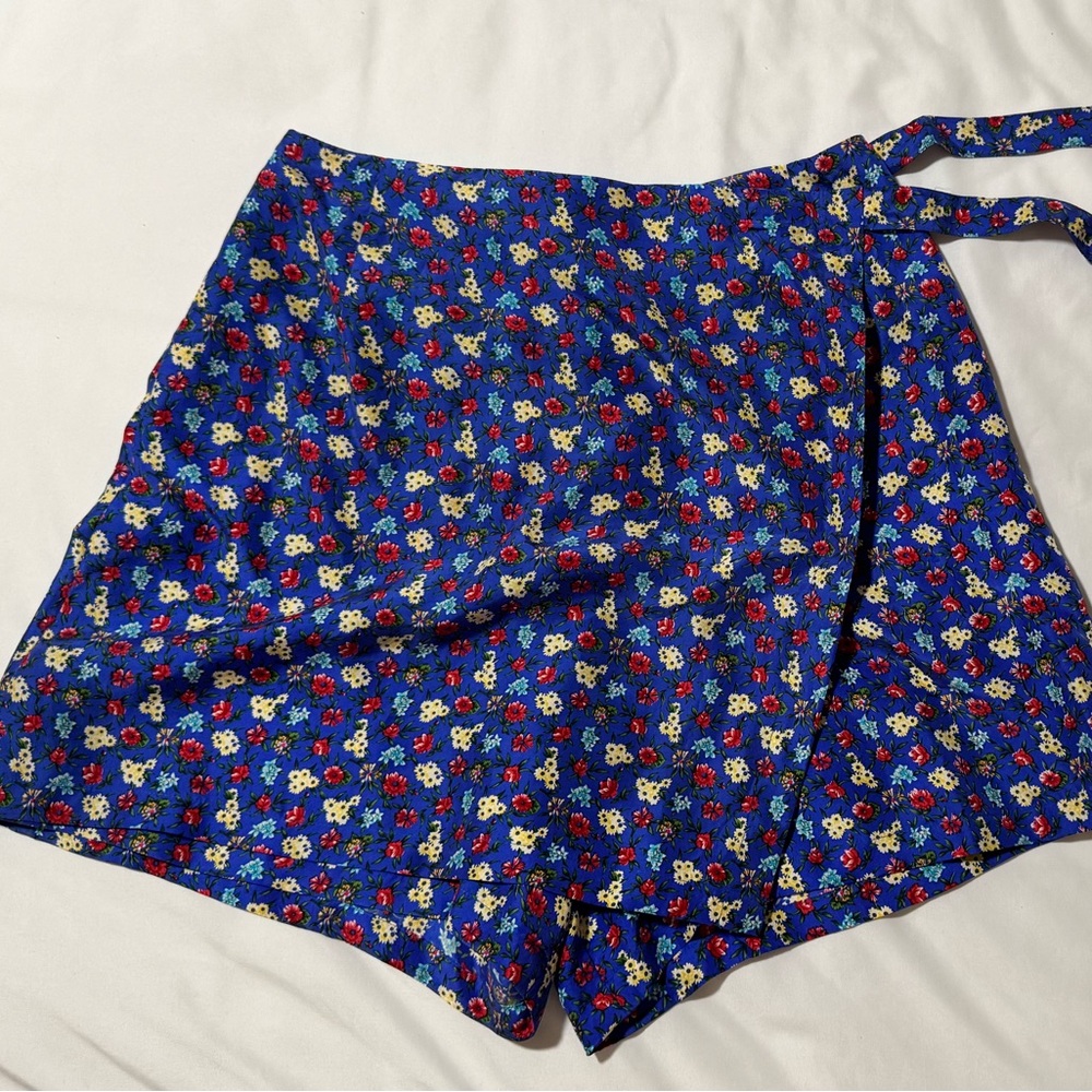 Vittadini•Vintage Silk Floral Skort••size 4